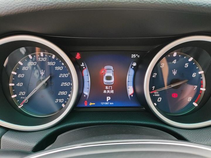 Ghibli 2014 3.0T Standard photo 7