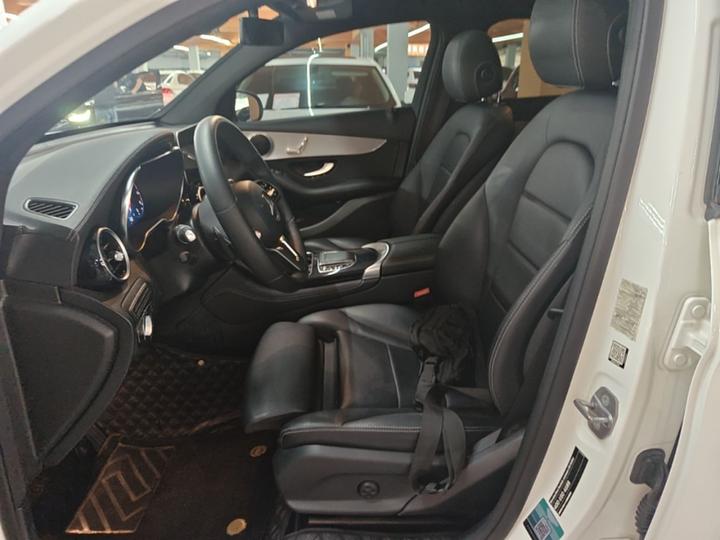 GLC Coupe 2020 GLC 260 4MATIC Coupe SUV photo 7
