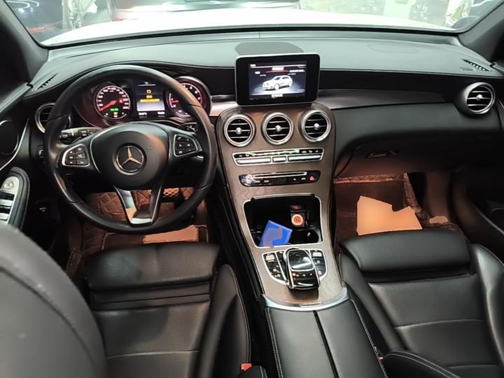 GLC 2017 GLC 300 4MATIC Dynamic photo 5