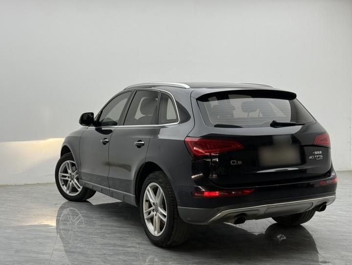 Q5 2017 Plus 40 TFSI Tech photo 4