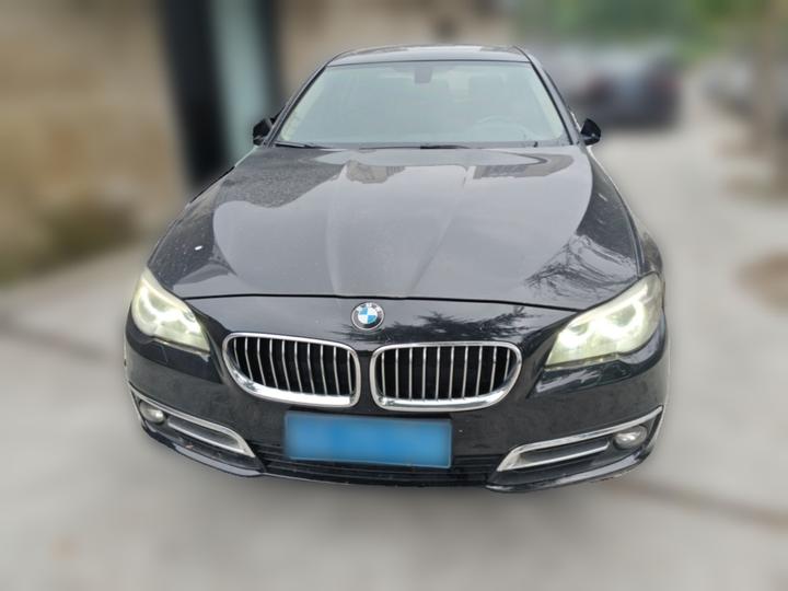 5 Series 2017 525Li Leading photo 2