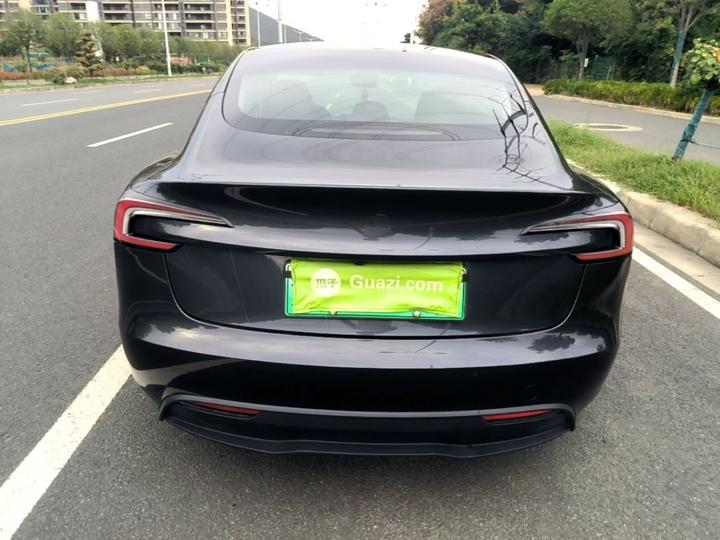 Model 3 2025 RWD photo 5
