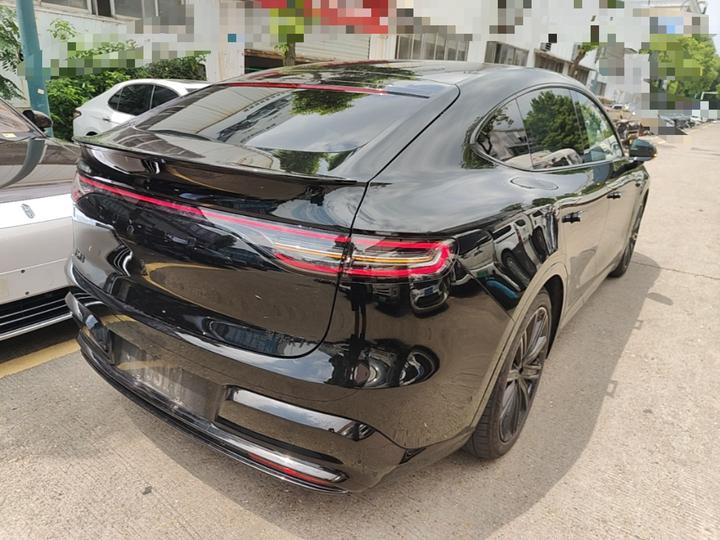 HIMA Luxeed R7 2026 EV UItra 192-Line LiDAR photo 4