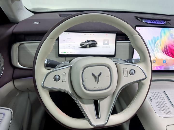 Voyah 2025 AWD Qiankun photo 3