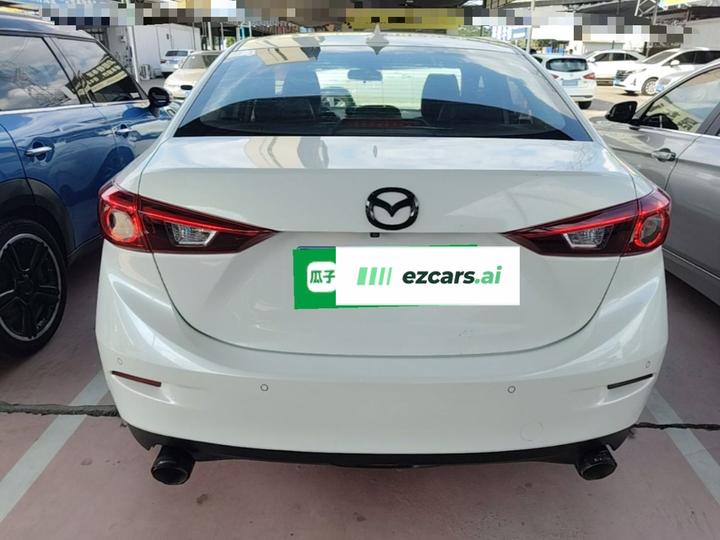 3 Axela 2017 Sedan 1.5L AT Luxury China V photo 3