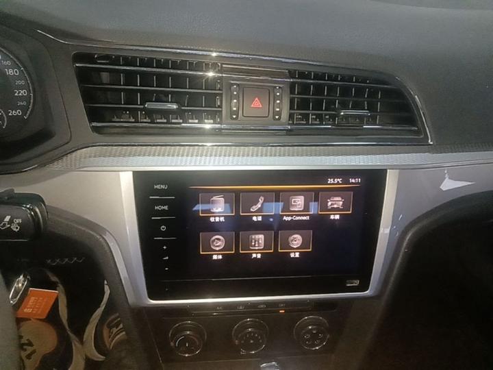 Lamando 2021 230TSI DSG photo 8