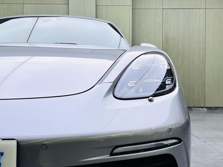 718 2018 Cayman 2.0T photo 4