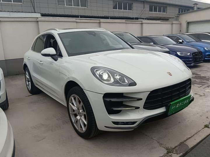 2017 Macan Turbo 3.6T photo 3