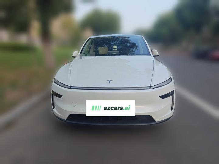 Model Y 2025 RWD photo 2