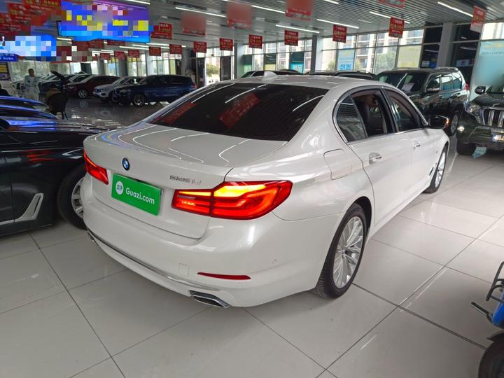 5 Series 2018 525Li Luxury photo 4