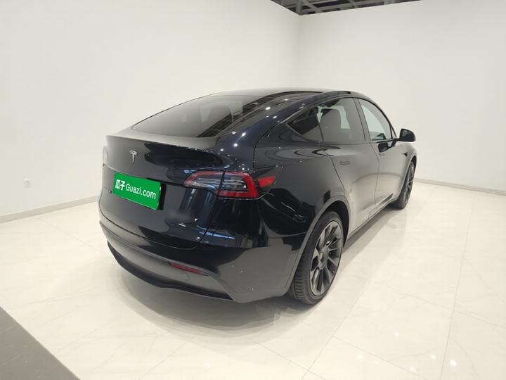 Model Y 2024 RWD photo 4