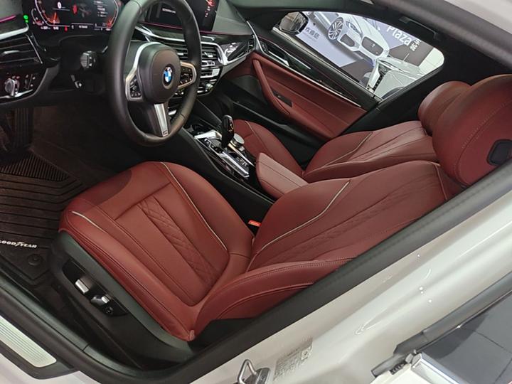 5 Series 2021 525Li M Sport Package photo 6