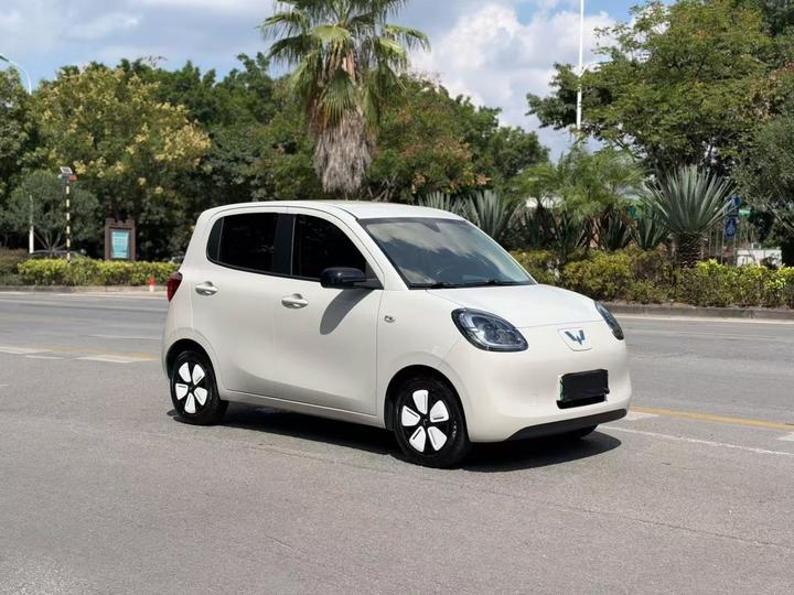Hongguang MINIEV 2025 4th Gen 4-Door Advanced photo 3
