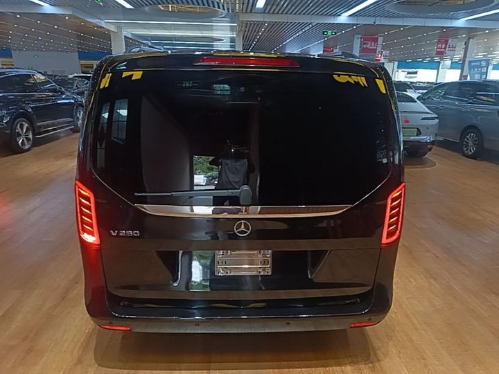 V-Class Parallel Import photo 3