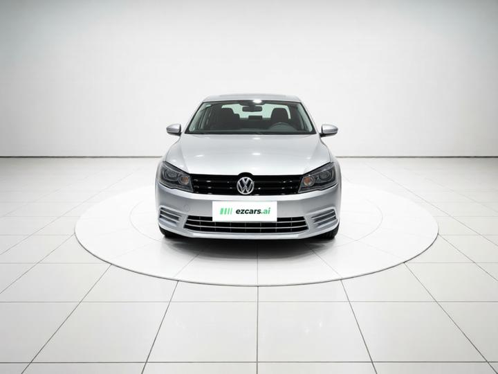 2015 1.6L MT Fashion photo 2