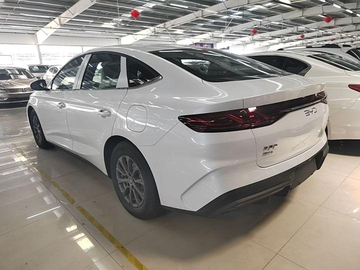 Qin L 2024 DM-i 80KM Leading photo 4