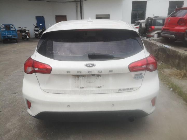 Focus 2019 Hatchback EcoBoost 180 AT photo 3