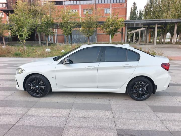 1 Series 2023 125i M Sport photo 2