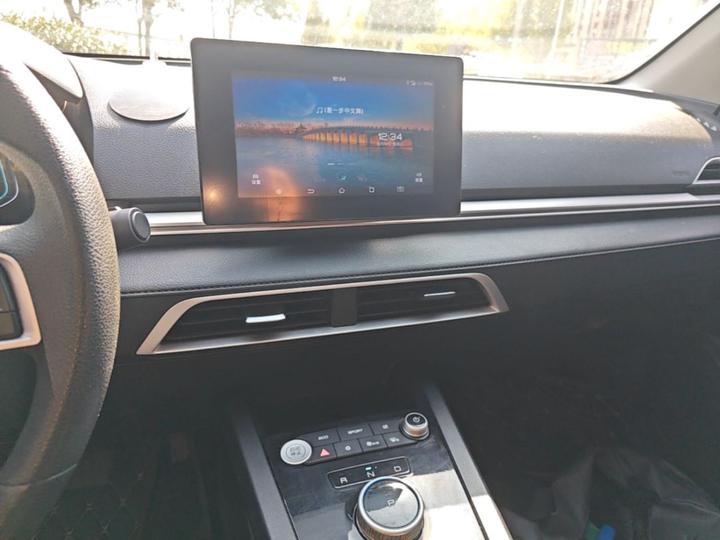 e2 2019 Range Luxury photo 8