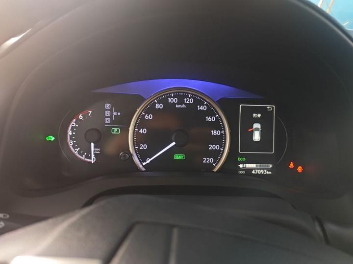 CT 2020 CT200h Elite photo 3