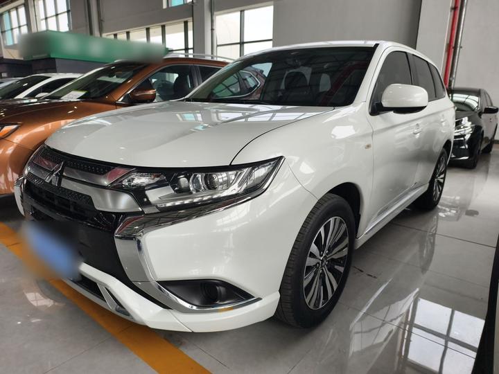 Outlander 2021 Facelift 2.0L RWD Cruise 5-Seater