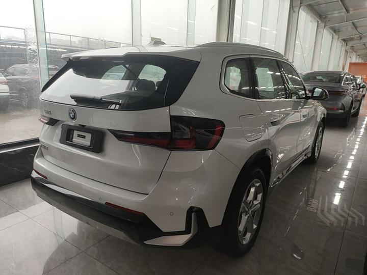 iX1 2026 eDrive25L X Design Package photo 6