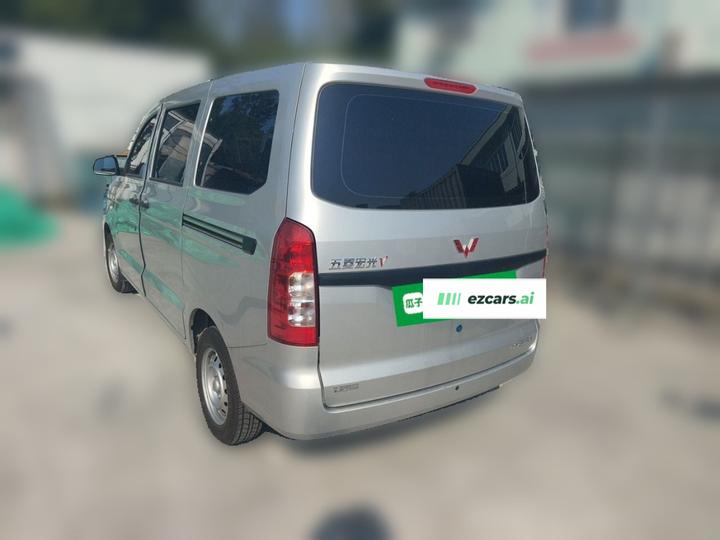 Wuling Hongguang V 2022 1.5L LAR photo 5