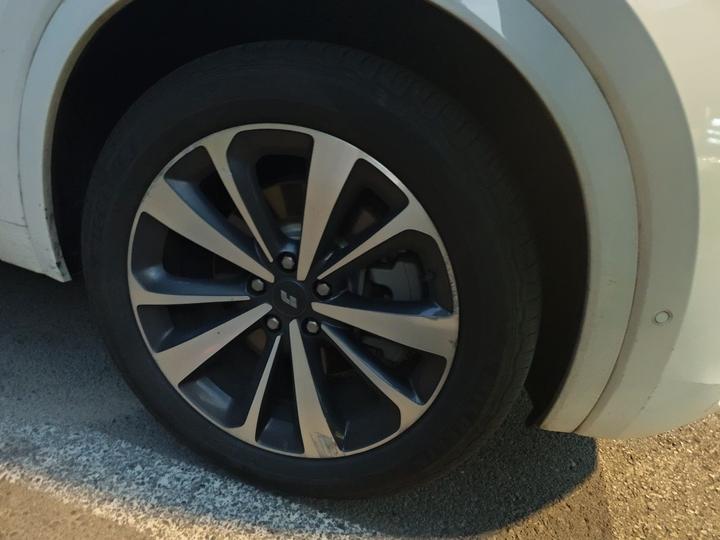 Li Auto ONE 2020 EREV 6-Seater photo 8