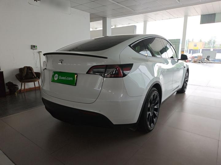 Model Y 2022 Facelift RWD photo 6
