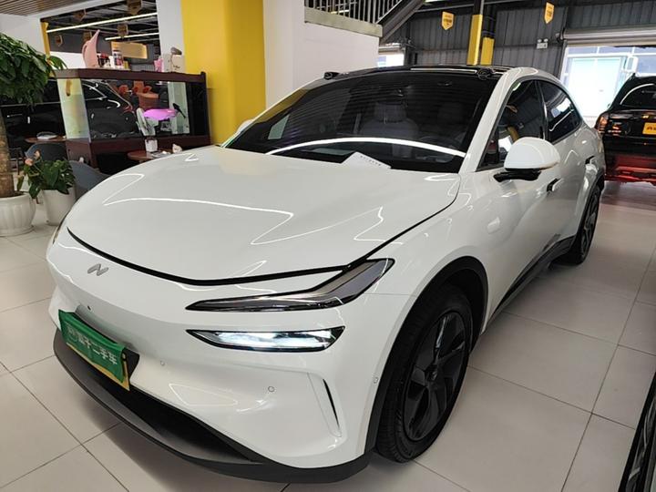 L60 2024 60kWh RWD