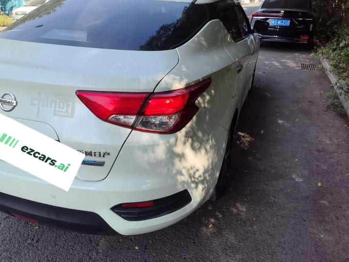 2016 1.6L CVT photo 7