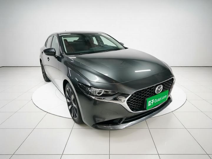 3 Axela 2023 2.0L AT photo 3