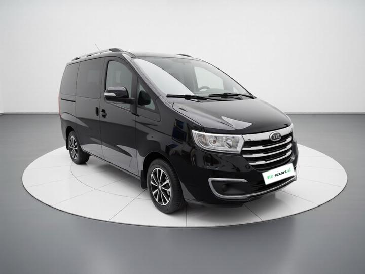 Refine M3 2019 1.8L Luxury Smart photo 3