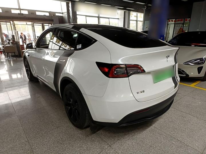 Model Y 2024 Long Range AWD photo 4
