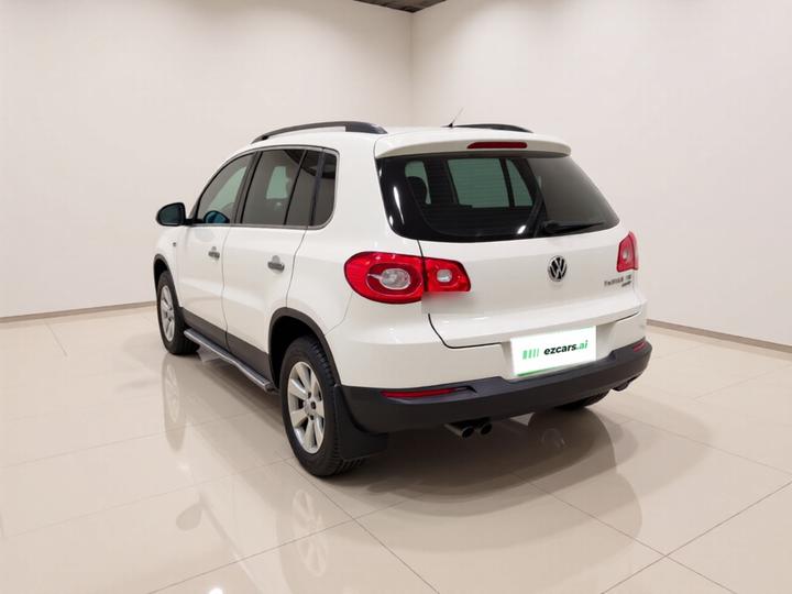 Tiguan 2012 1.8TSI AT AWD photo 4
