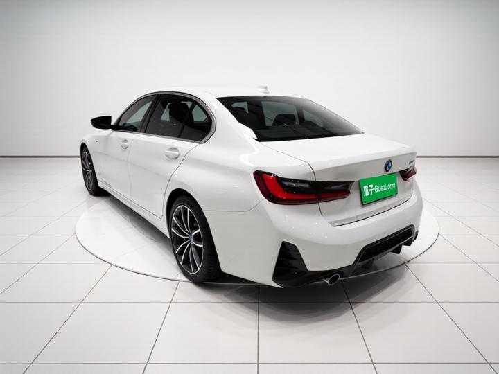 3 Series 2023 320Li M Sport Package photo 4