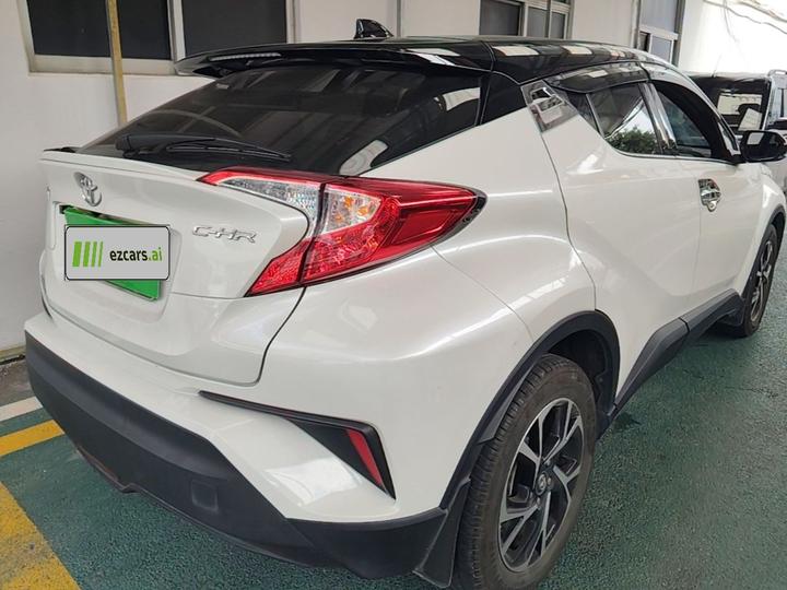 C-HR 2020 2.0L Leading photo 4