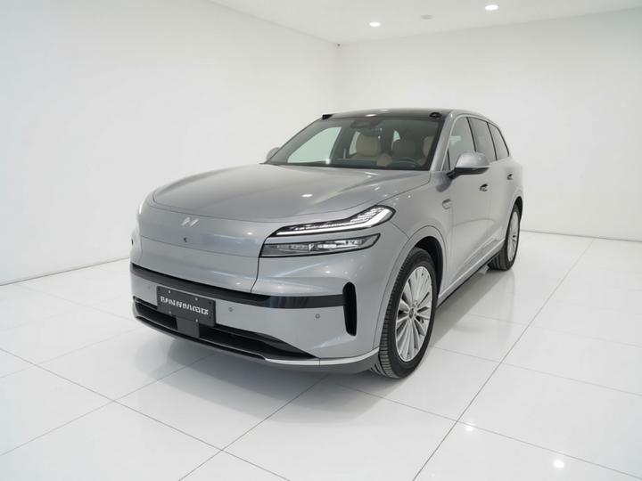 L90 2025 Ultra 6-Seater 60