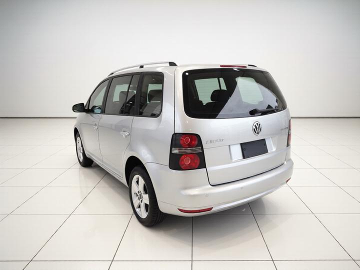 2015 1.4T DSG Comfort 5-Seater photo 4