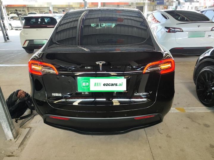 Model Y 2022 RWD photo 3