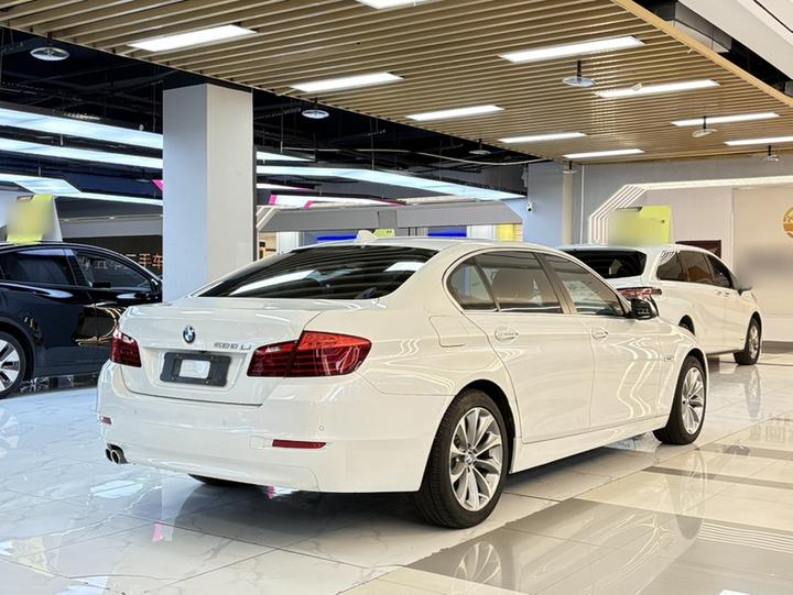 5 Series 2017 528Li Leading photo 8