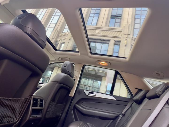 GLE Imported 2015 GLE 320 4MATIC photo 7