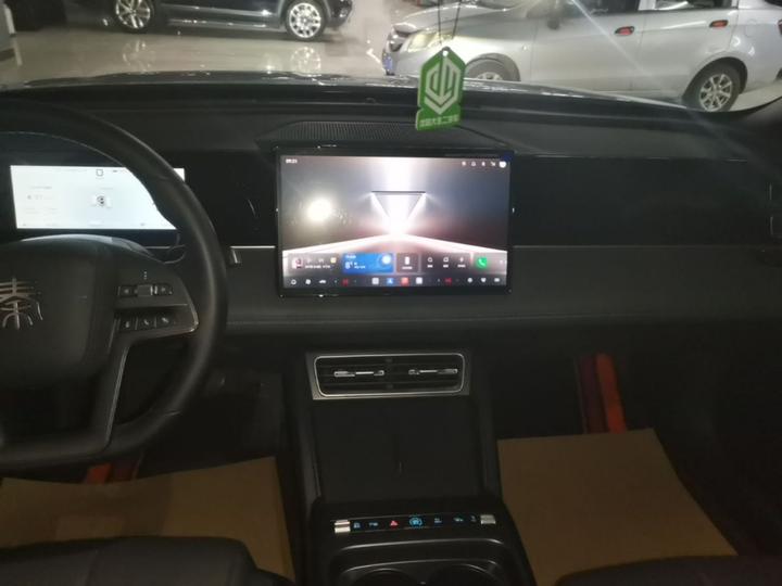 Qin L 2026 DM-i 128KM Leading photo 4