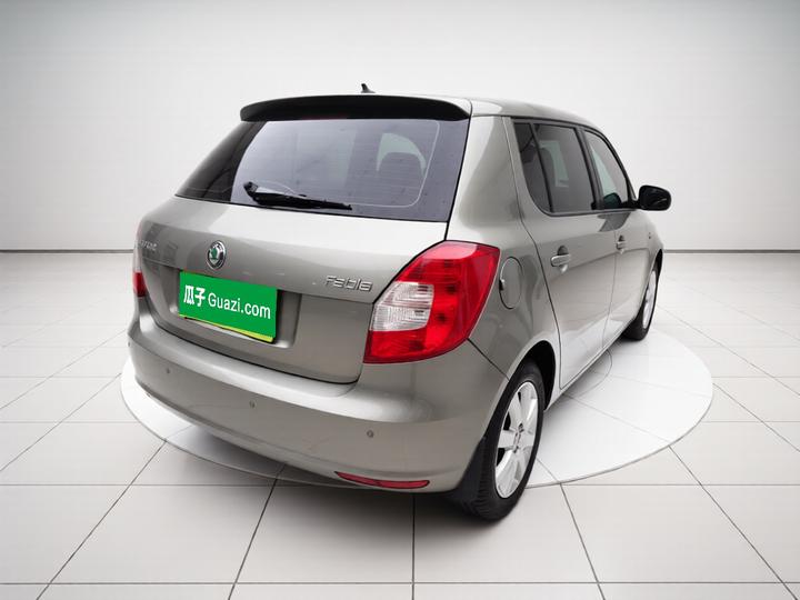Fabia 2012 1.4L AT photo 6