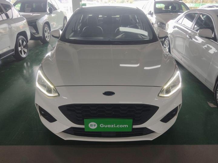 Focus 2020 Sedan EcoBoost 180 AT photo 2