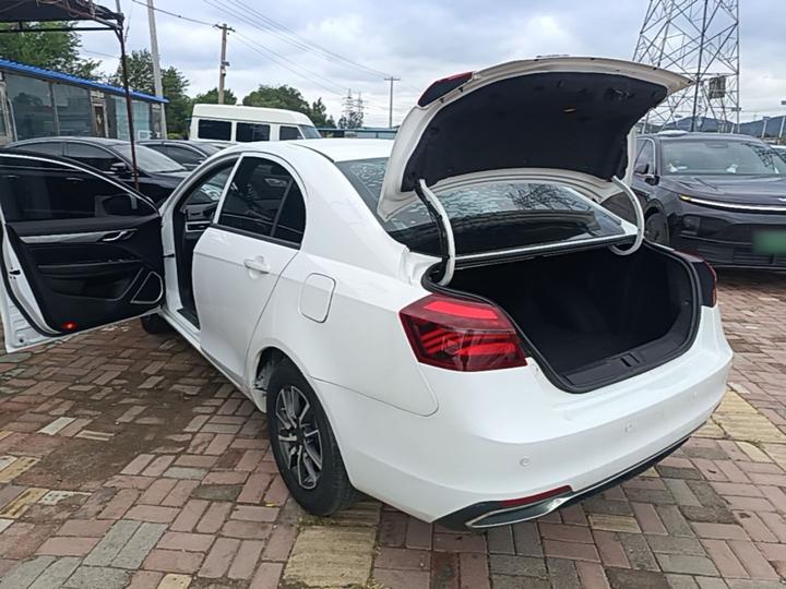Emgrand 2019 1.5L MT Fashion China VI photo 4