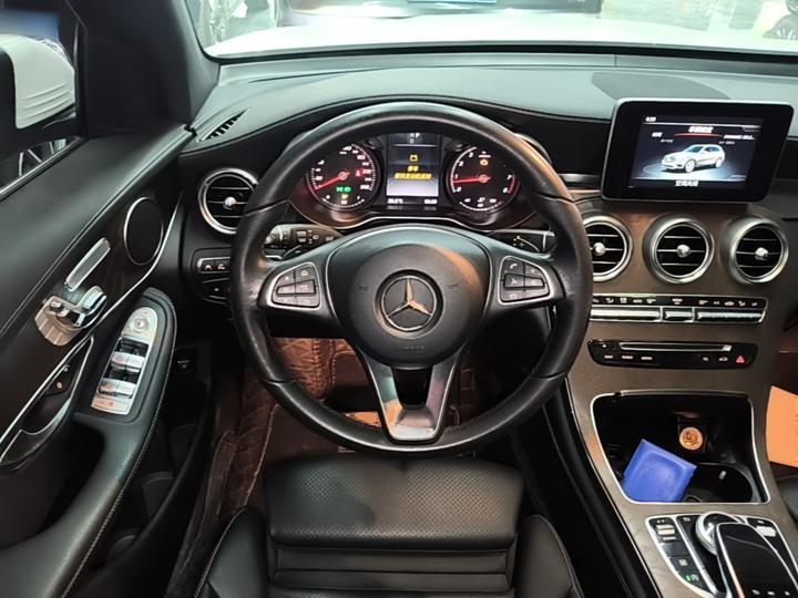 GLC 2017 GLC 300 4MATIC Dynamic photo 6