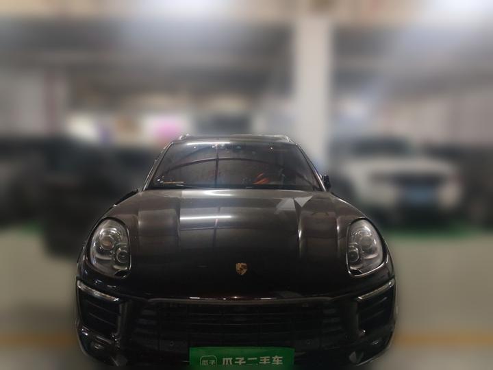 2017 Macan 2.0T photo 2