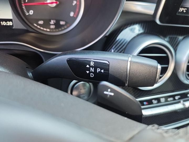 GLC 2018 GLC 200 4MATIC photo 5
