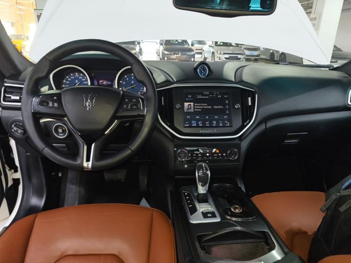 Ghibli 2014 3.0T Standard photo 5